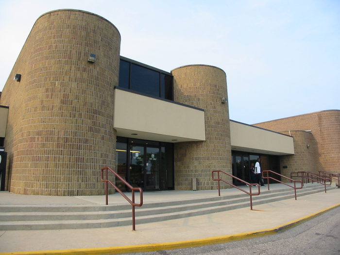 Beacon East Cinemas - June 2002 (newer photo)